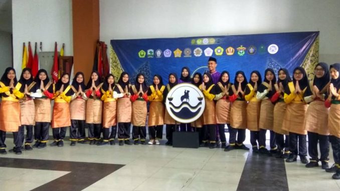 Penampilan tari saman